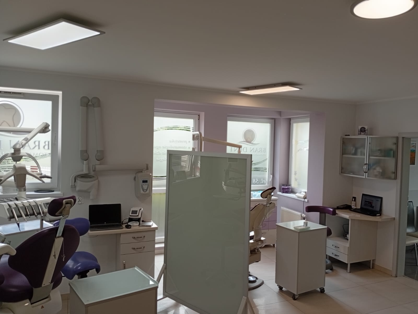 Zdjęcie wnętrza gabinetu 7