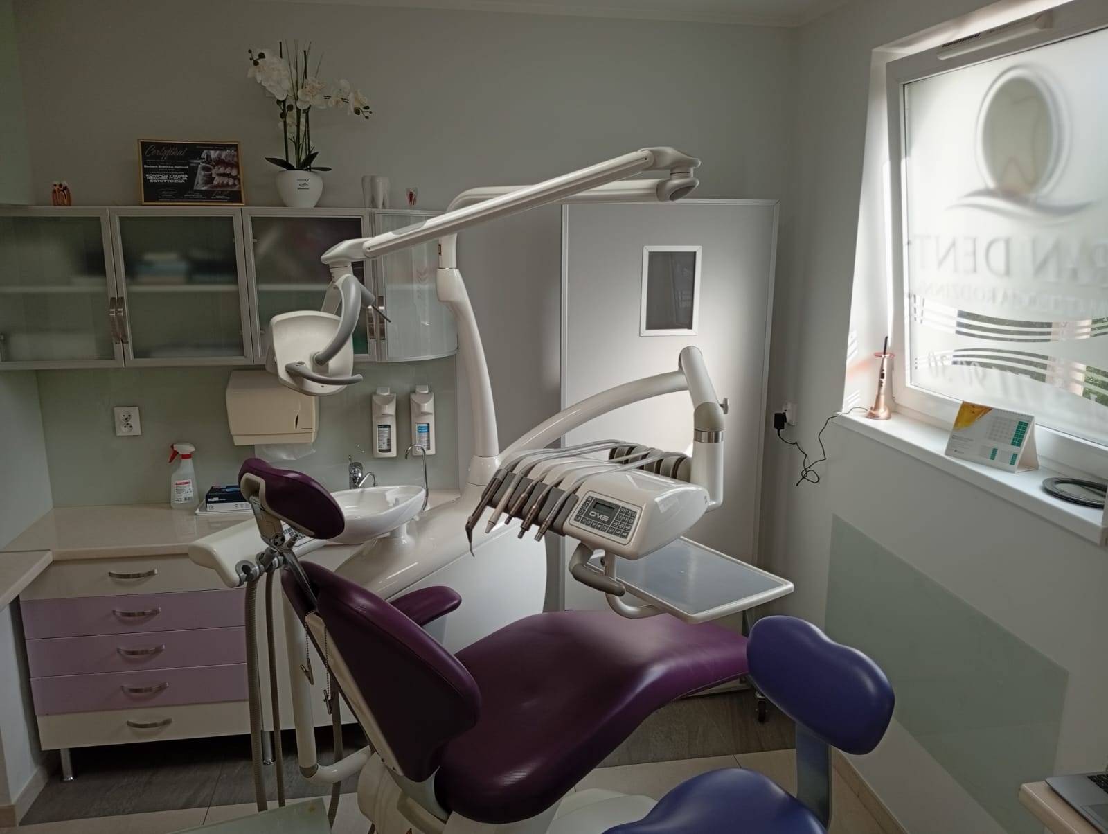 Zdjęcie wnętrza gabinetu 2