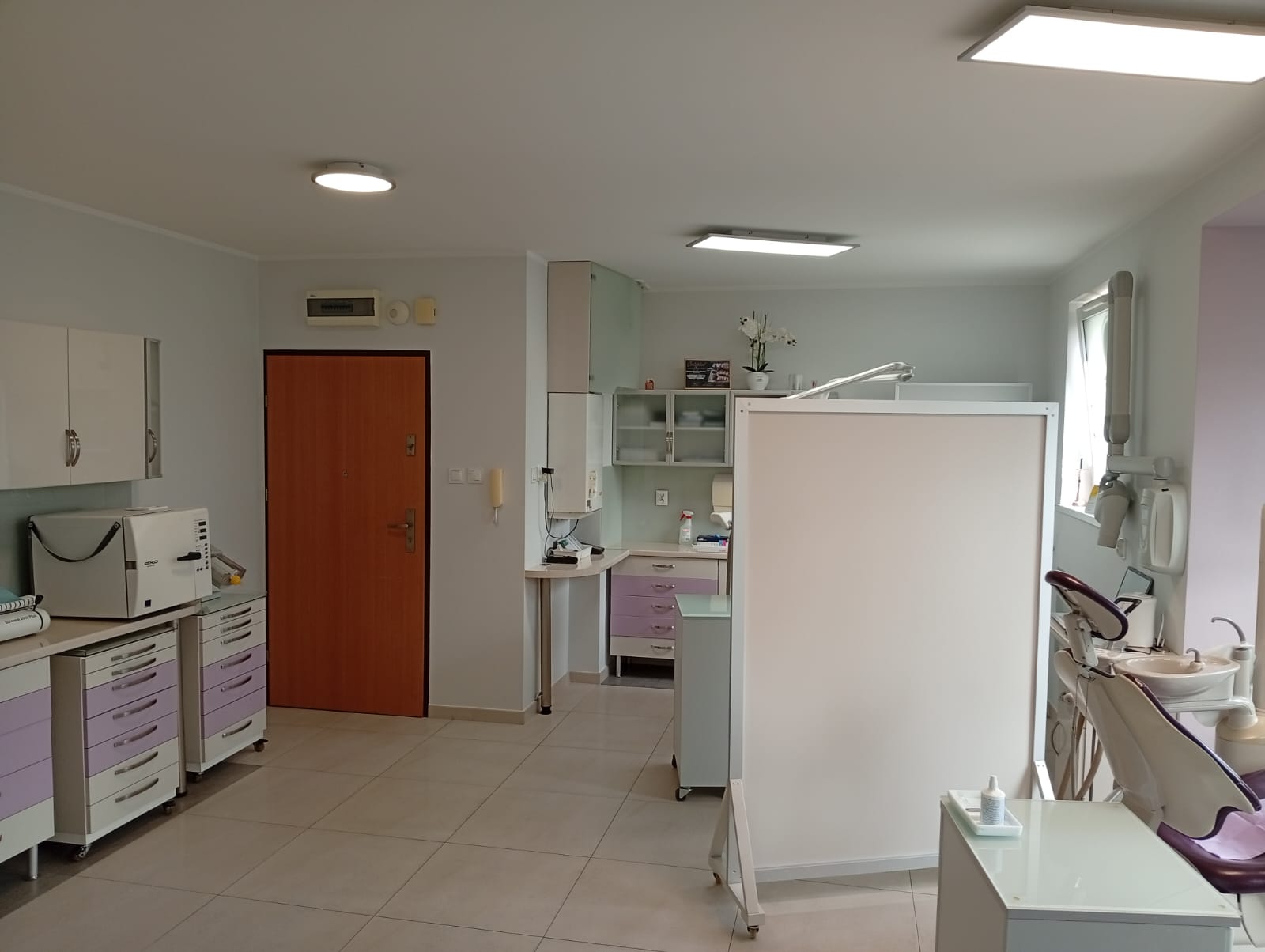 Zdjęcie wnętrza gabinetu 6